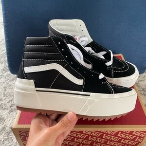 Vans Black and White Platform High-Tops sk8-Hi stacked NIB